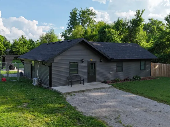 312 W North Street, Mountain Grove, MO 65711