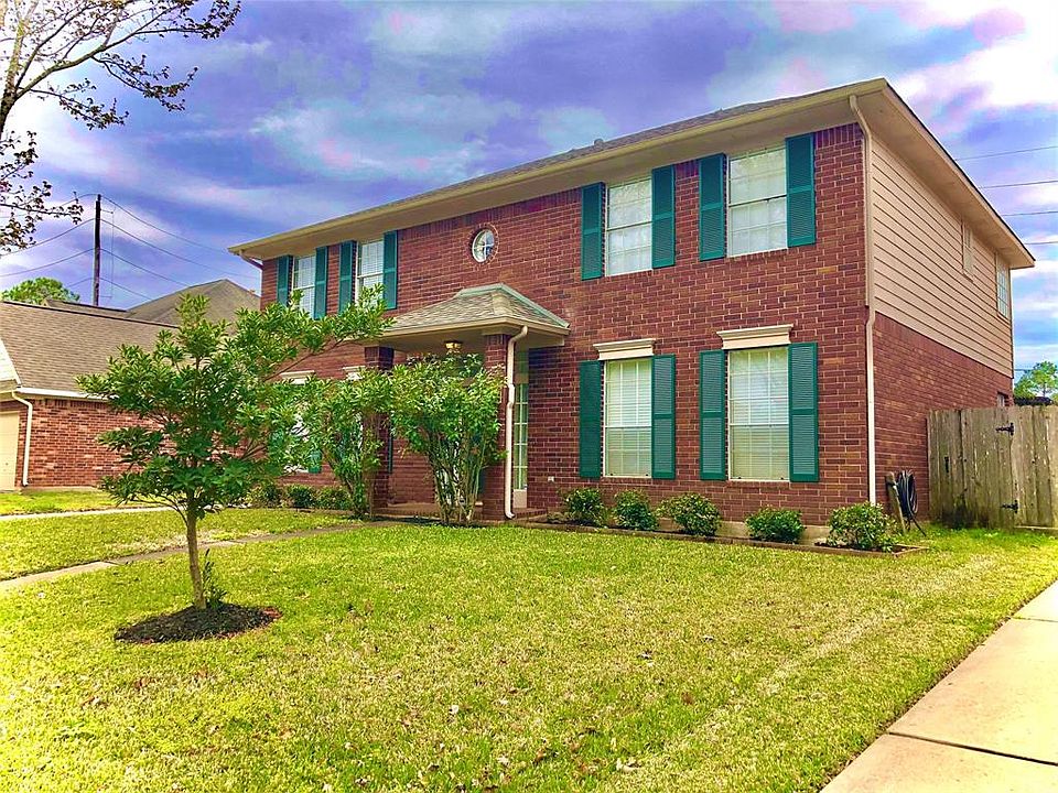 1st image of 2815 Plantation Wood Ln