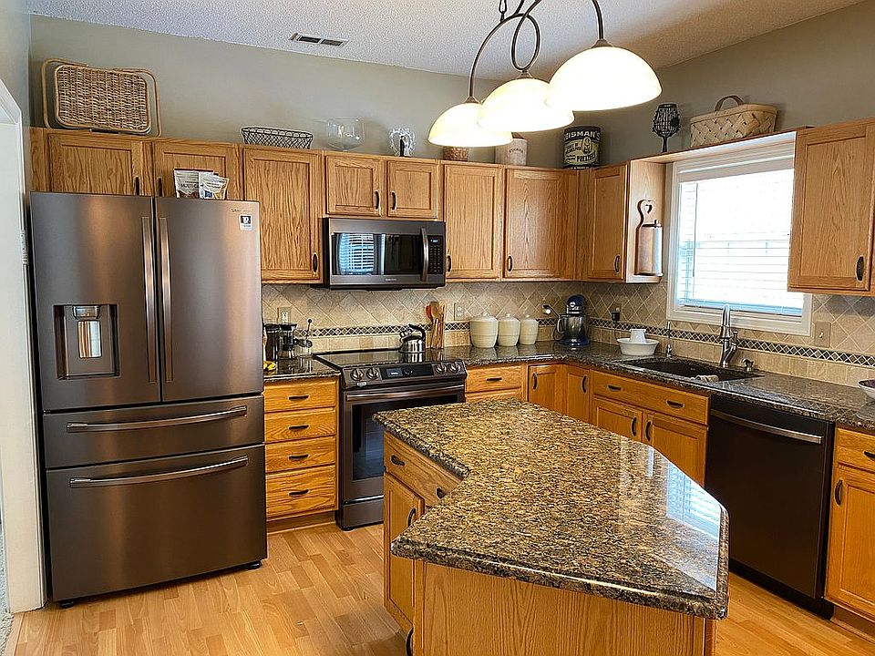 2nd image of 5001 Oriole Dr