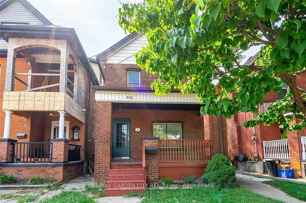 3 bed, $2,400 — Photo 2