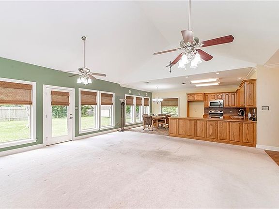 5th image of 81 Whitmar Dr