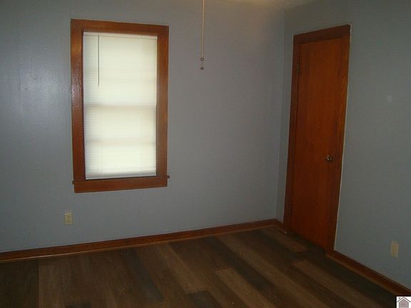 5th image of 131 Cunningham Ave