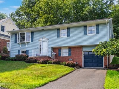 280 Carentan Rd, Hopatcong, NJ, 07843