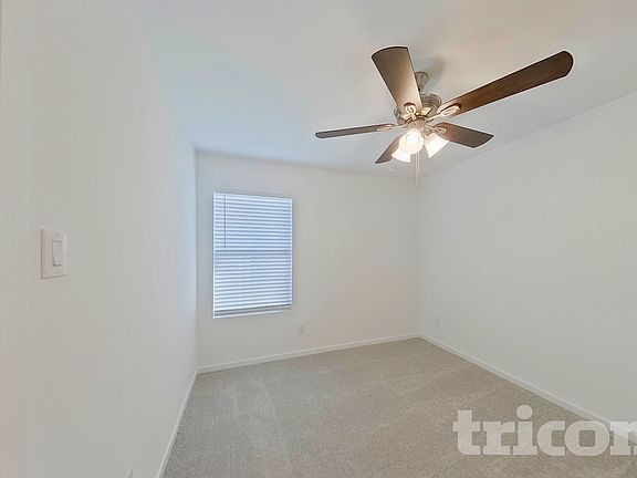2nd image of 814 Ginkgo Way