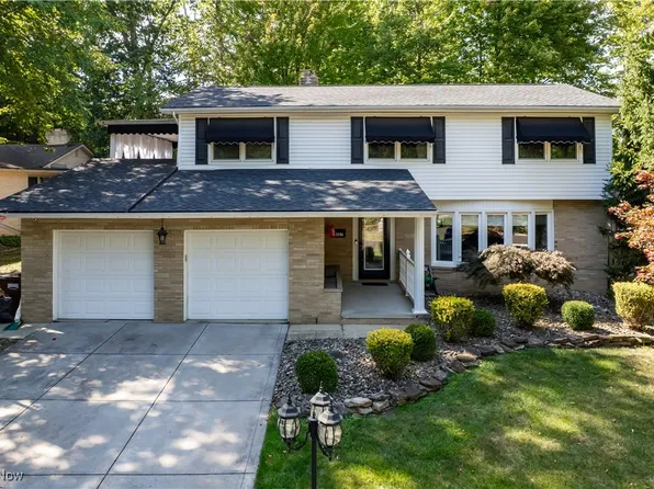 8007 Sierra Oval, Parma, OH 44130