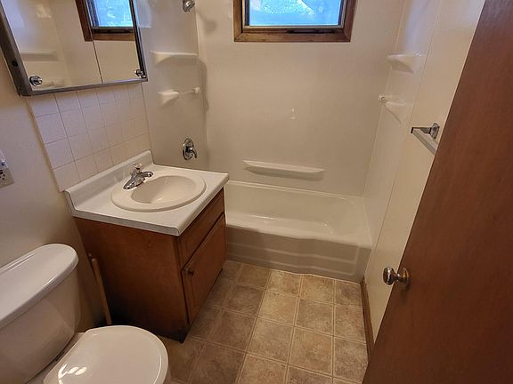 5th image of 808 S 38th Street Ct #2