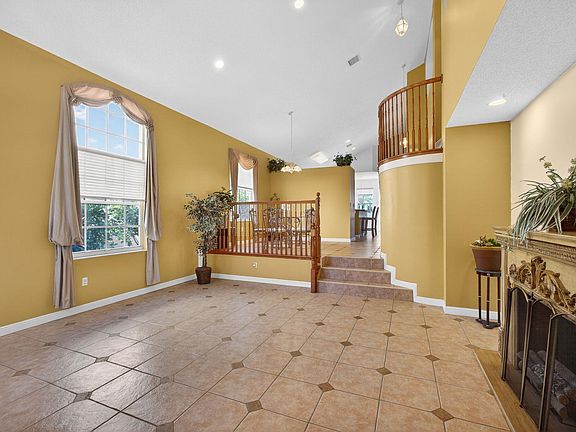 4th image of 2008 Reston Circle