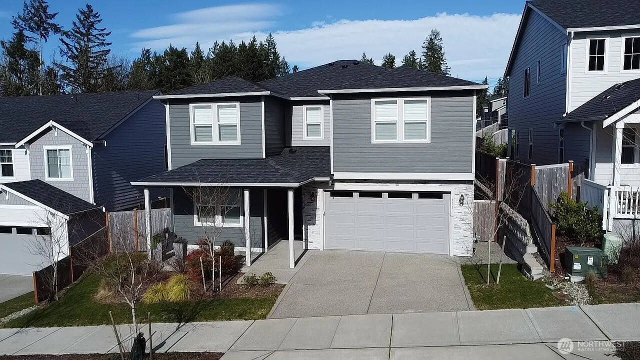 771 SE Nordmann Loop photo 1