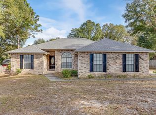 5965 Oakhill Rd, Crestview, FL 32536