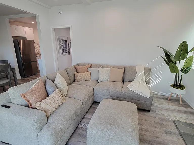 6250 S Wilton Pl — Photo 18