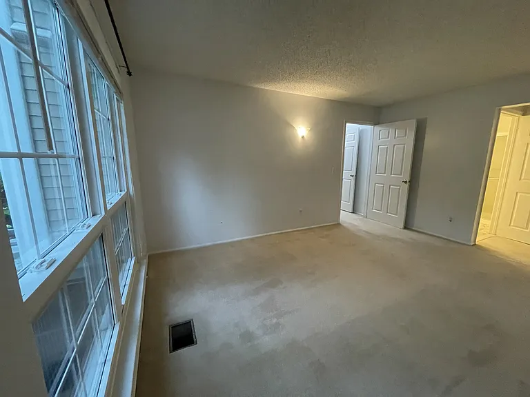 1138 Sycamore Ln — Photo 10