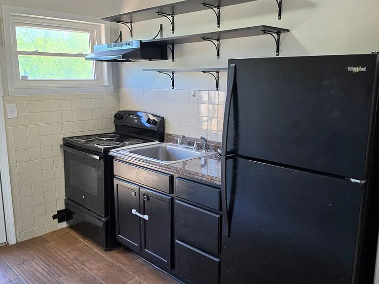 624 Sewanee St — Photo 18