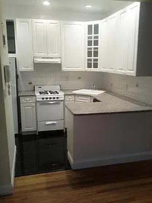 Rented by Keller Williams NYC | media 14