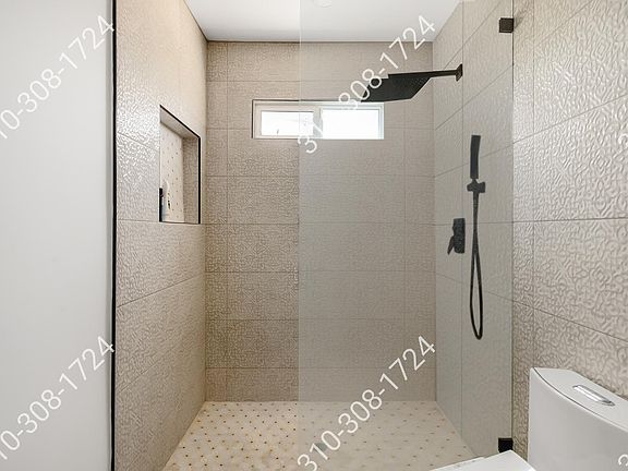 5th image of 3023 Glendon Ave