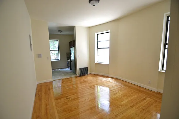 Rented by Bohemia Realty Group | media 18