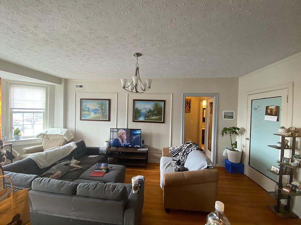 1st image of 1 W 28th St #504