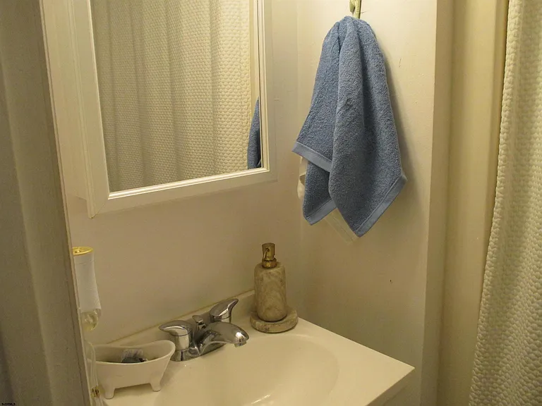 9201 Atlantic Ave #7 — Photo 10