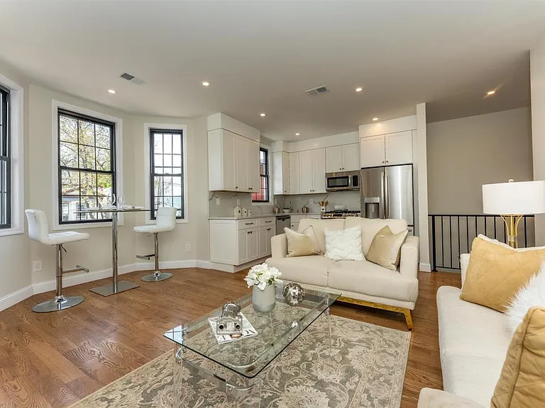 253 Hancock Ave #2 — Photo 44