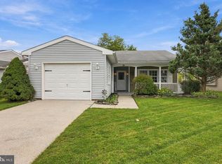 21 Chesterfield Ct, Southampton, NJ 08088