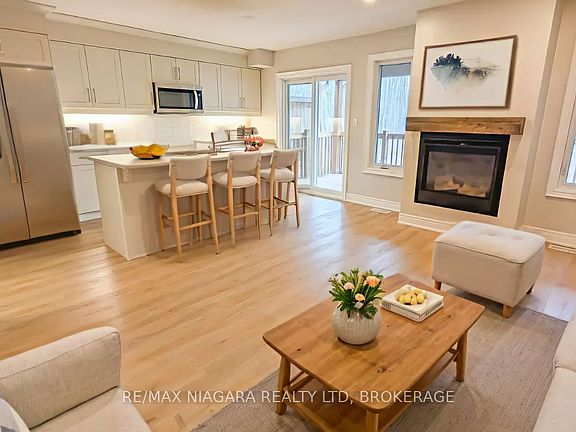 3rd image of 340 Prospect Point Rd N #18