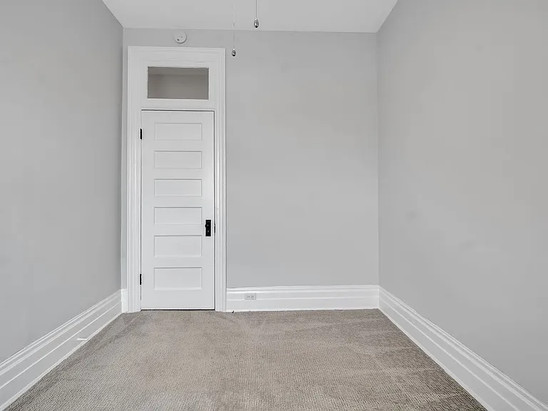 215 Allen St — Photo 13