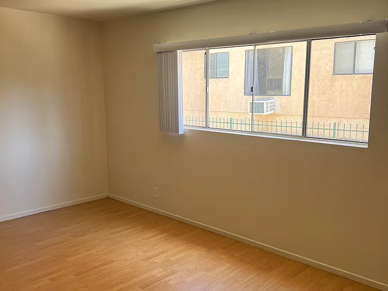 1348 N Curson Ave #3 — Photo 4