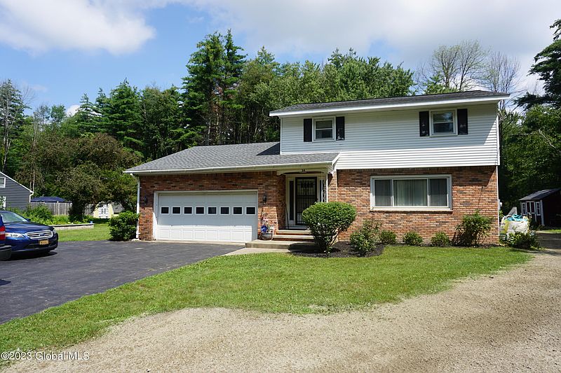 2nd image of 34 Forest Road