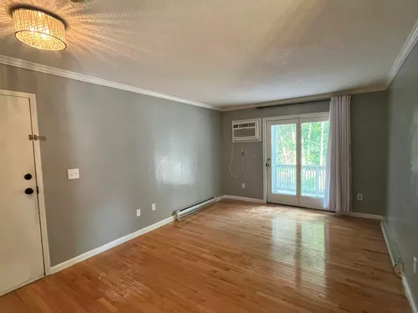 30 Abbey Rd APT 208, Leominster, MA 01453