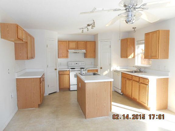 Home For Sale In Port saint lucie