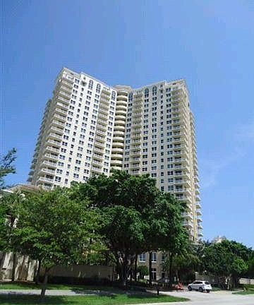 2nd image of 19501 W Country Club Dr Ph 8