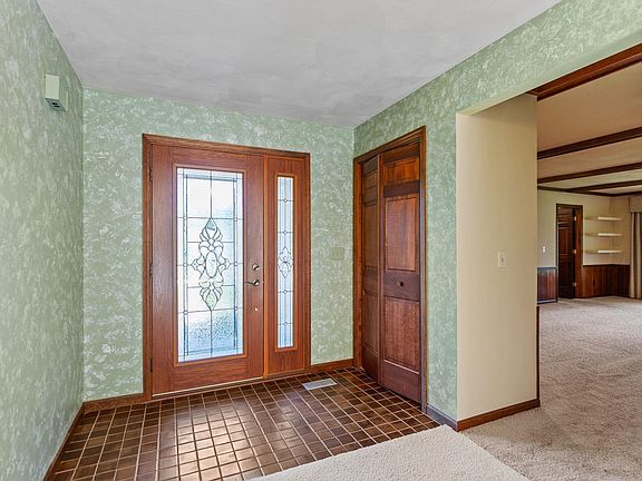 4th image of 3600 N Hickory Dr