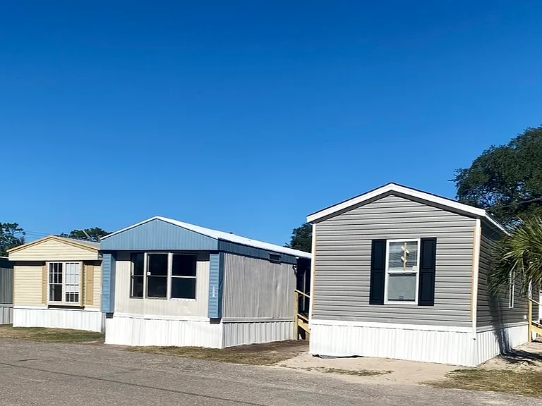 xPalm MHC Homes, LLC — Photo 4