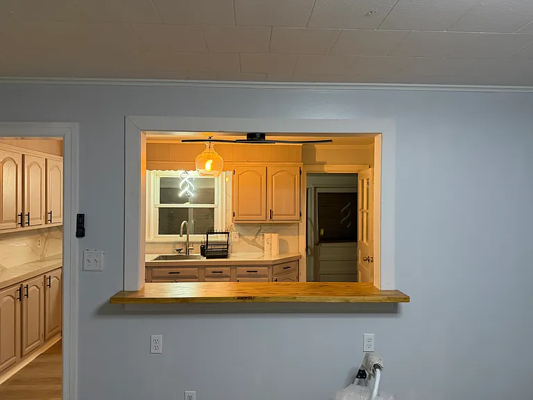 711 Linden Ave — Photo 4