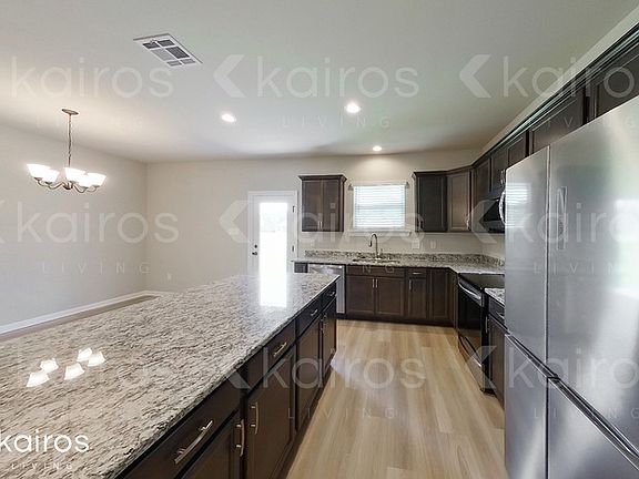 4th image of 11582 Regal St
