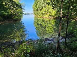 184 Seminole Point Rd, Fair Play, SC 29643