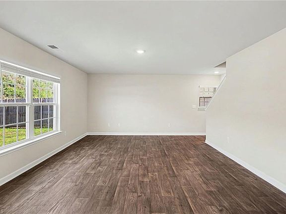 5th image of 5105 Black Forest Dr
