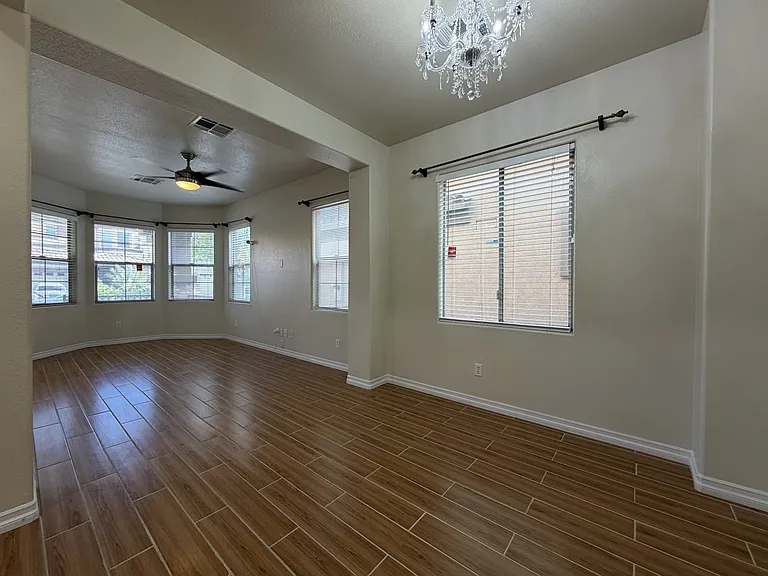 32 Delighted Ave — Photo 3
