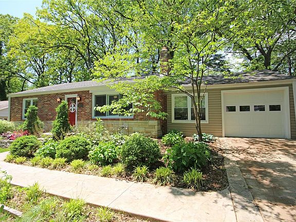 Attached garage and 1700 sf living space.