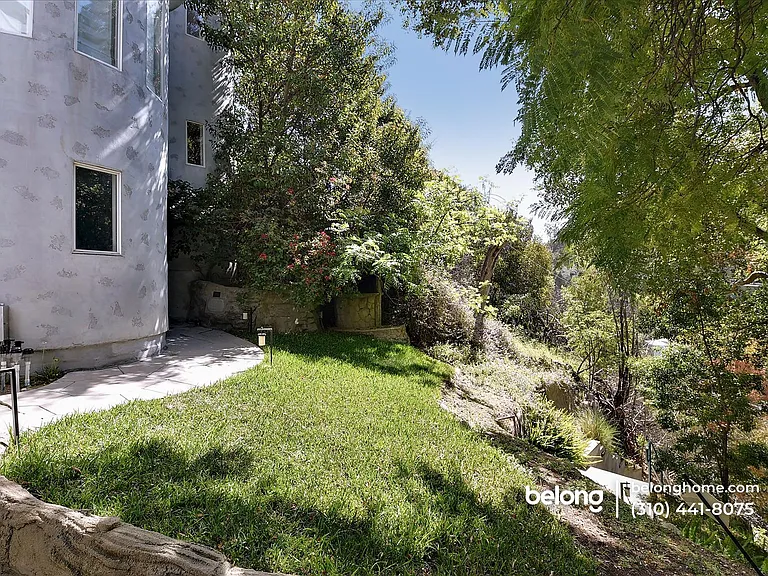 8527 Wonderland Ave — Photo 4