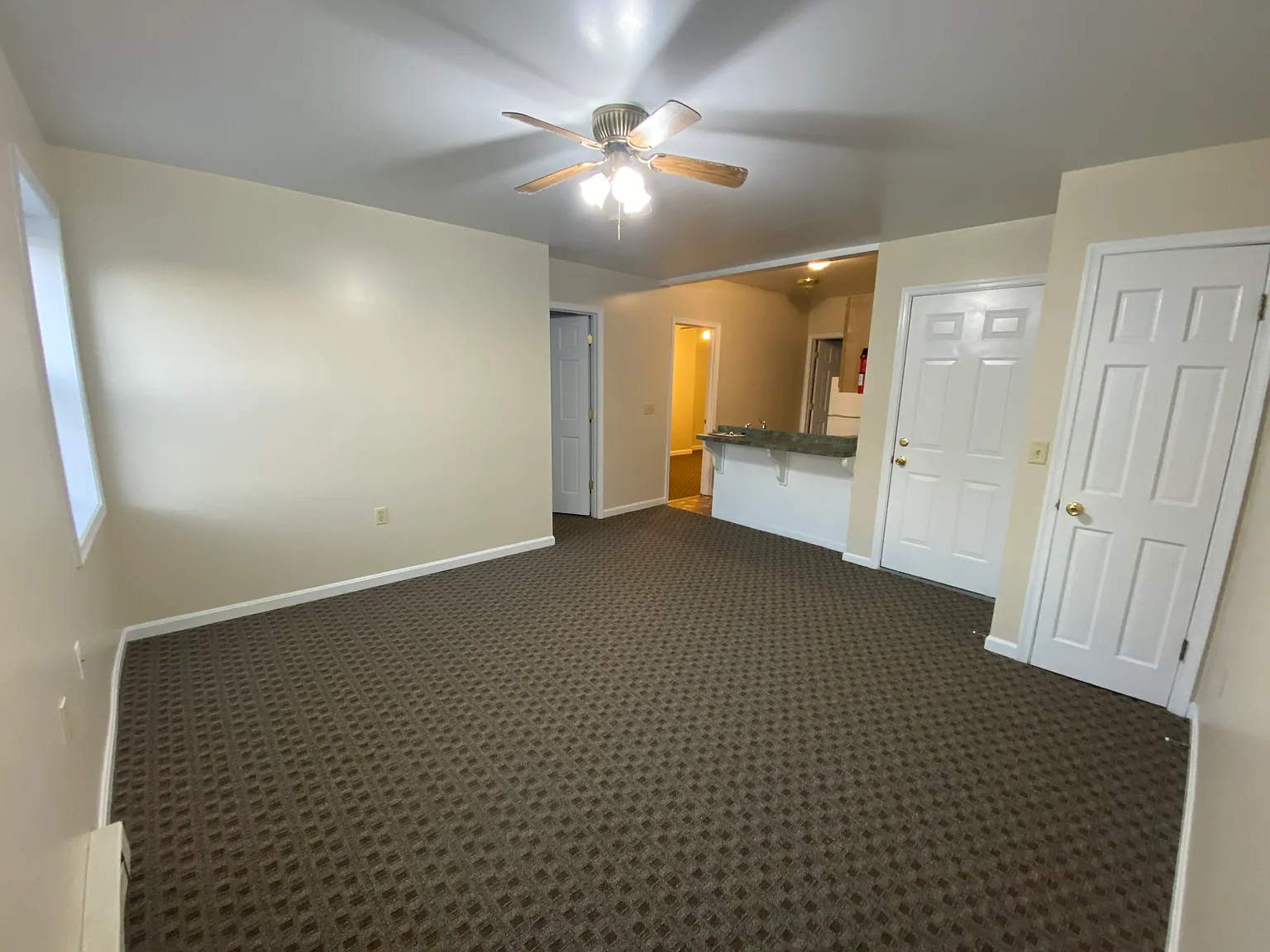 2 bed, $1,100 — Photo 1