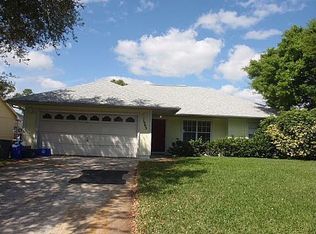 1905 19th Ave SW, Vero Beach, FL 32962