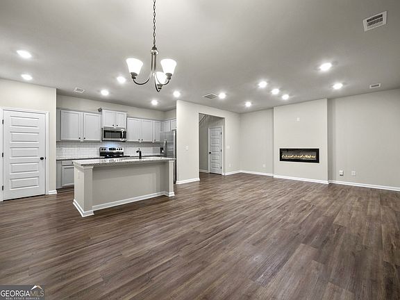 4th image of 4713 Ridge Valley Dr