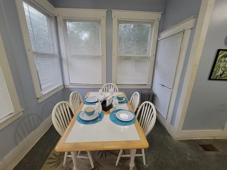 311 E 37th St #1 — Photo 7