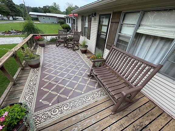 2nd image of 121 Woodland Dr