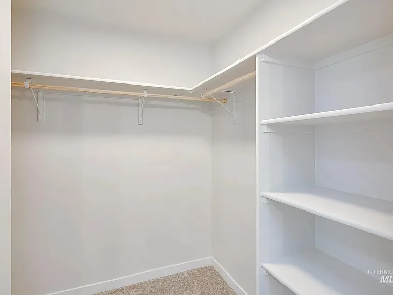 2829 E Jasmine St — Photo 4