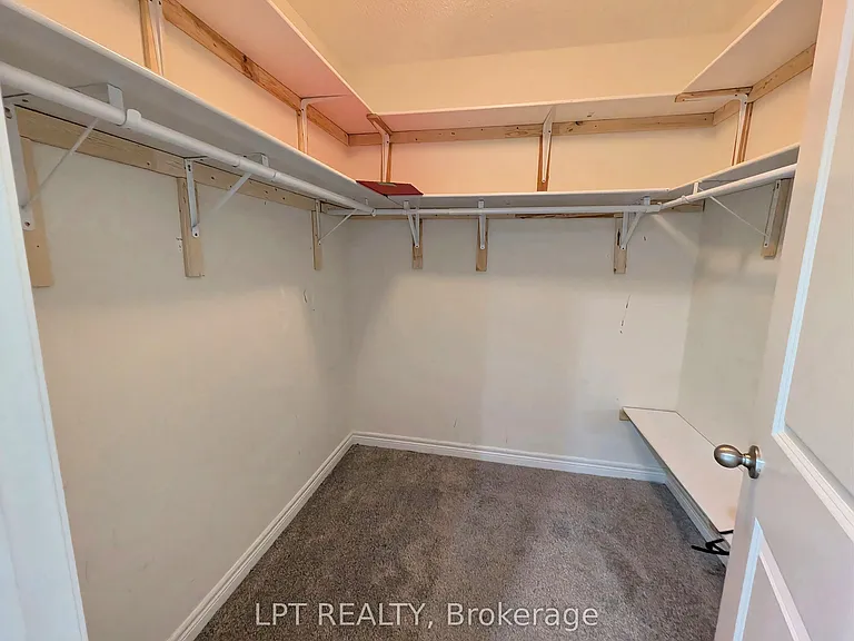 22 Dufay Rd — Photo 11