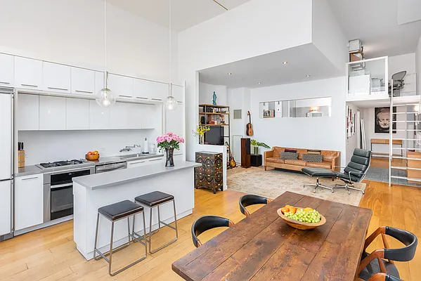 Sold by Modern Spaces | media 3