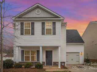 8203 Gabon Ct, Charlotte, NC 28215