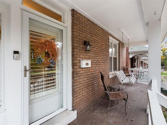 3rd image of 4047 Wyoming St