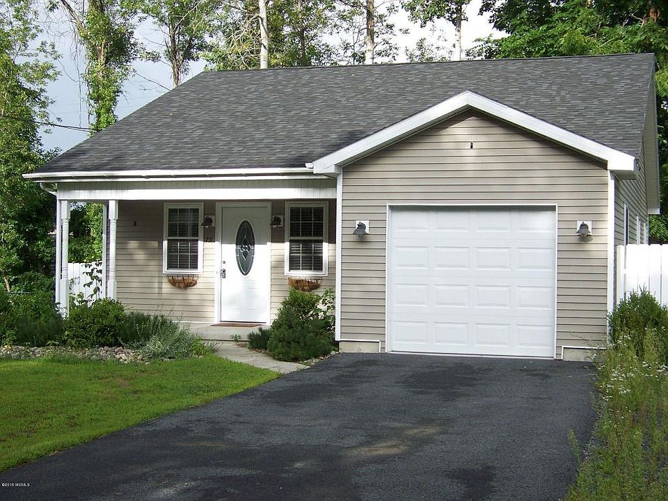 1st image of 75 Peck Ave